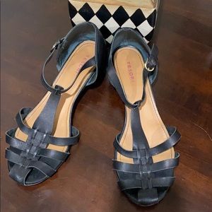 Tesori wedge strappy sandal